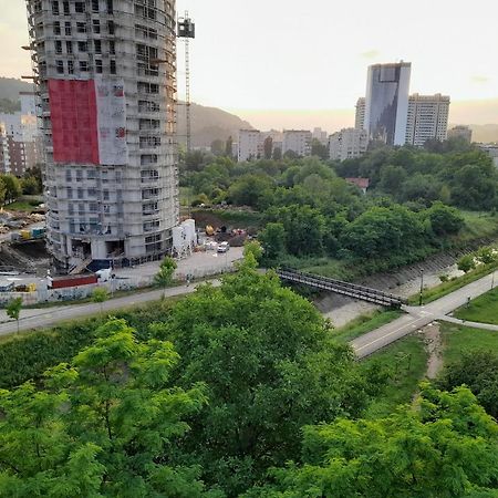 Apartman Bulevar Stupine ทูซลา ภายนอก รูปภาพ